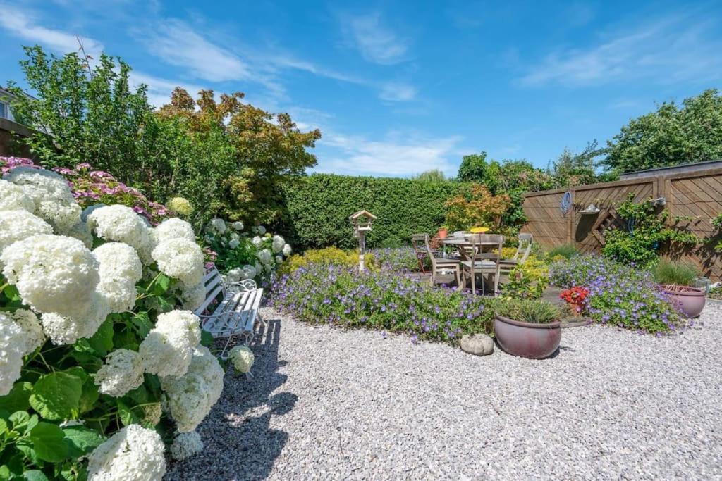 Villa Charming House With Garden De Haan Exterior foto